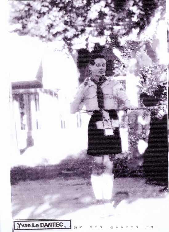 06 SCOUTS DE FRANCE GROUPE BAYARD 1 ERE ORAN zc0023.jpg